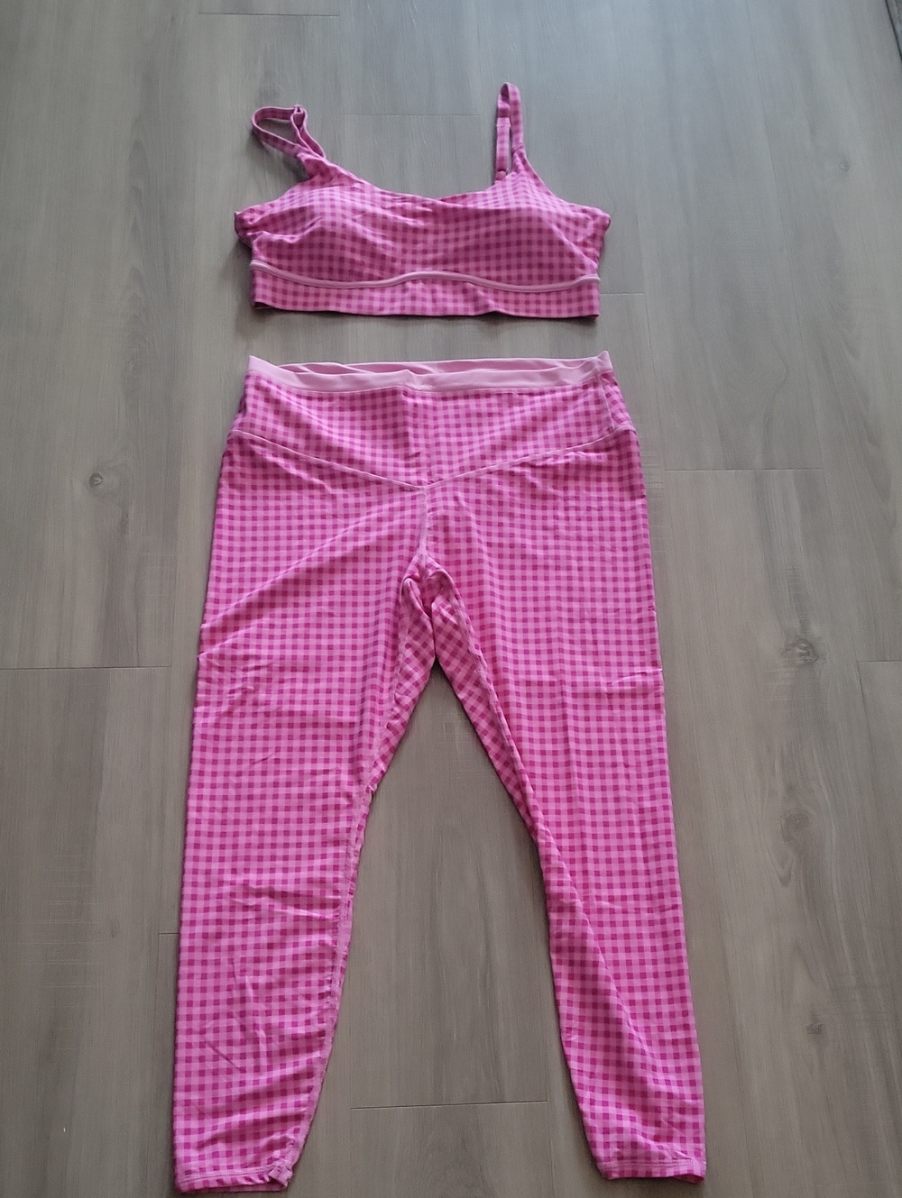 JoyLab Pink Gingham Sports Bra & Legging Set